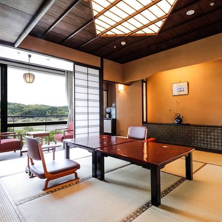 Yamashiro Onsen Miyabi No Yado Kaga Hyakumangoku Hotell Exteriör bild
