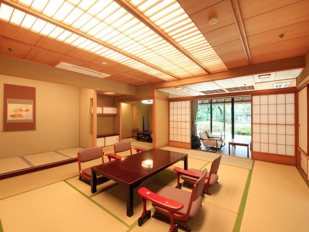 Yamashiro Onsen Miyabi No Yado Kaga Hyakumangoku Hotell Exteriör bild