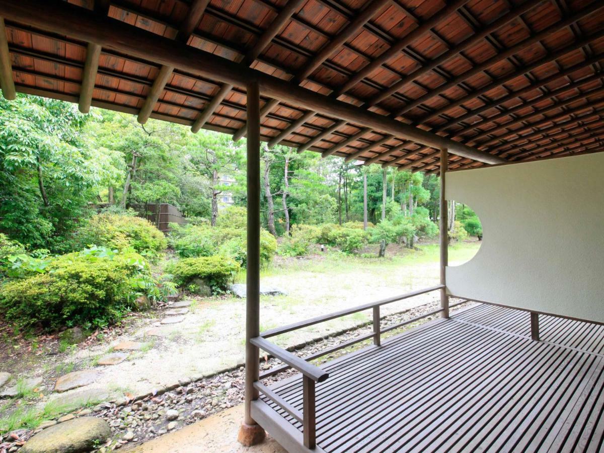Yamashiro Onsen Miyabi No Yado Kaga Hyakumangoku Hotell Exteriör bild